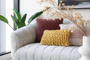 Stylish 1BR Apt in Melbourne CBD Wi-Fi Yoga